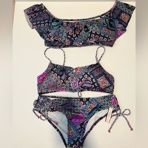 Victoria’s Secret bikini- 2 tops 1 bottom